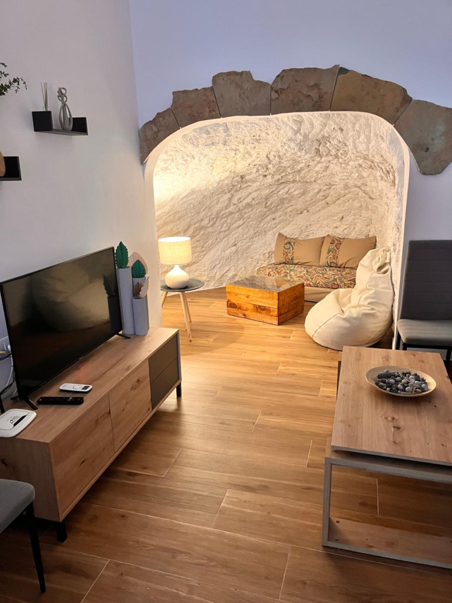 Apartamentos El Peligro 3 La Cueva Archidona Eksteriør billede